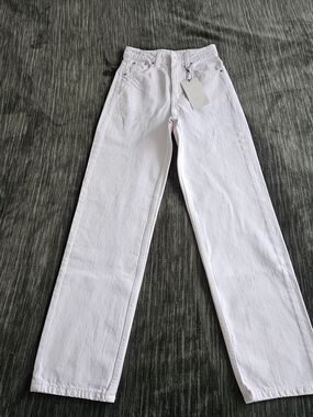 Zara Women’s White Straight-Leg Jeans